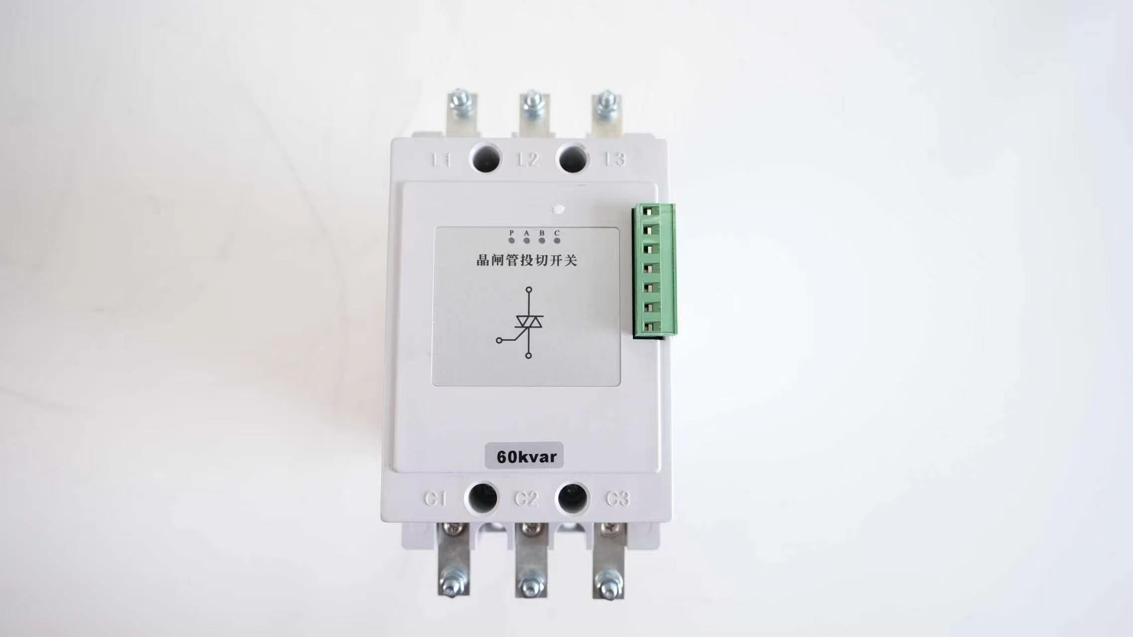 SET-TSC split phase thyristor switching module with three phase terminals