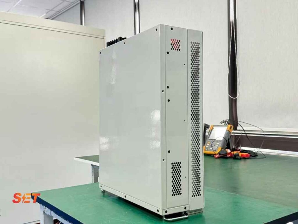 Elumotive SVG cabinet for AI data center power quality and reactive power control